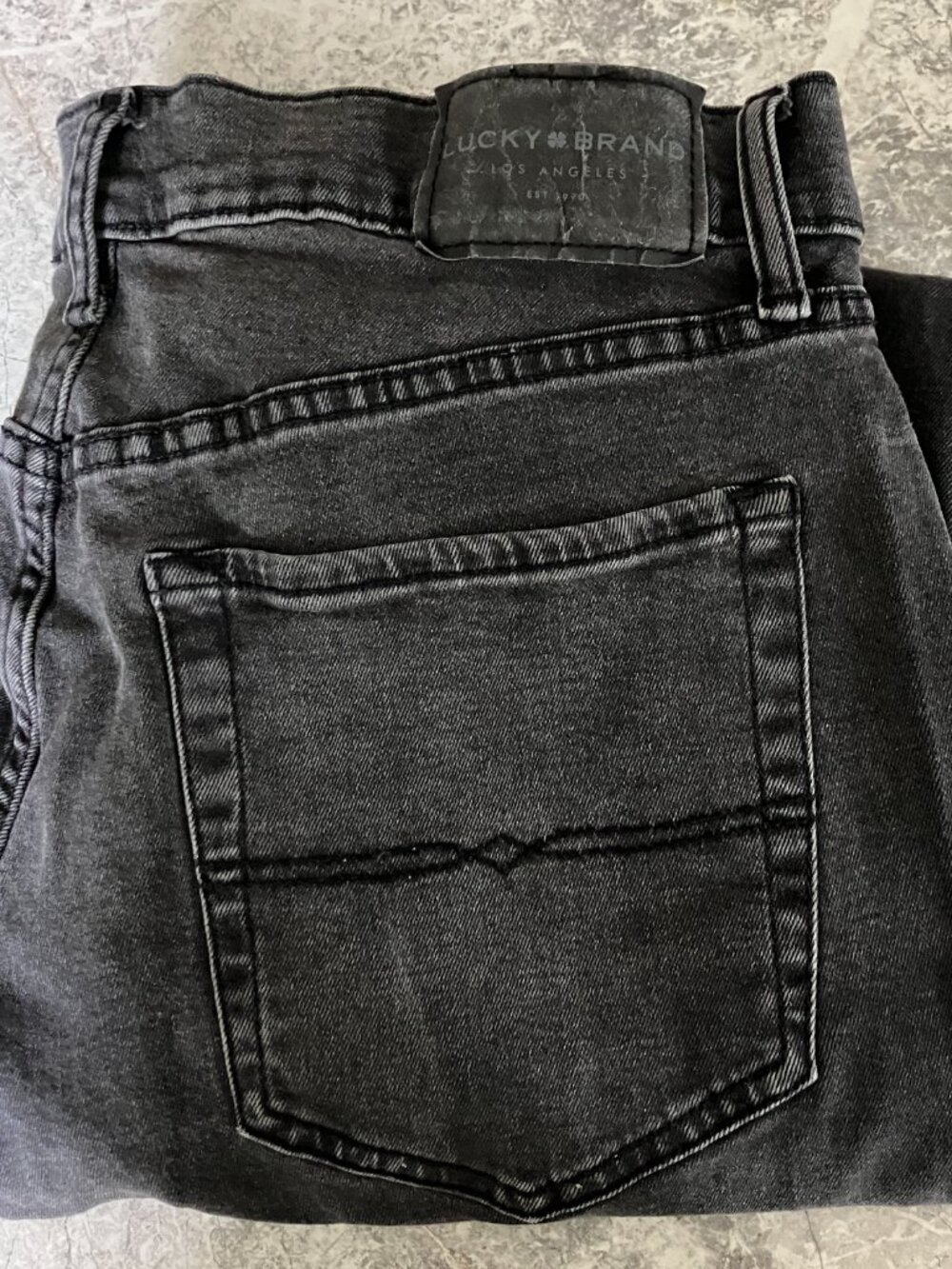 Lucky Brand 110 Skinny Slim Straight Jeans Mens 32"X30" Black Denim Dark Wash.